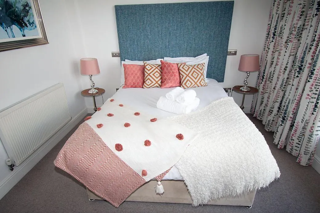 Beachcliff Rooms & Apartments Cardiff Inn