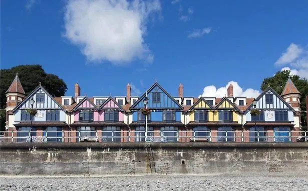 Beachcliff Rooms & Apartments Cardiff 0*,